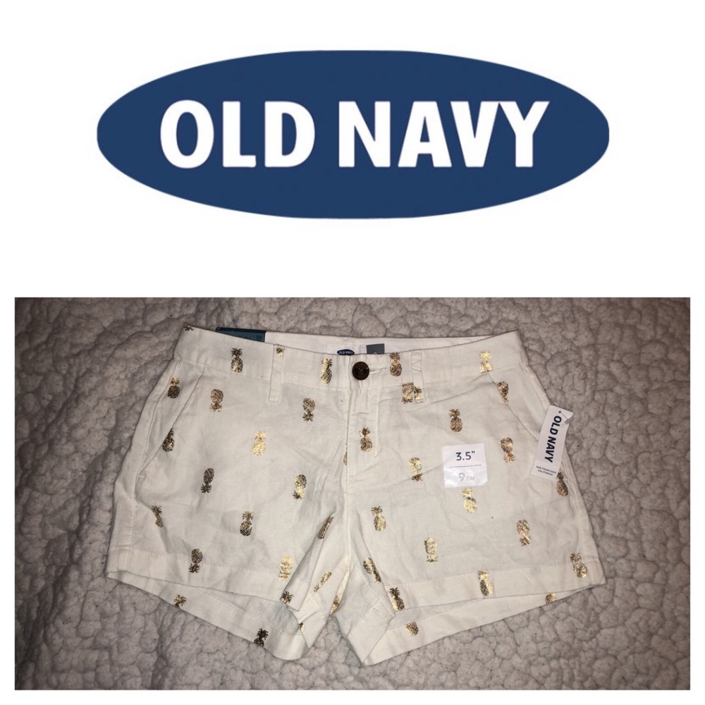 NWT Old Navy Shorts Sz 0 Cream w/gold pineapples